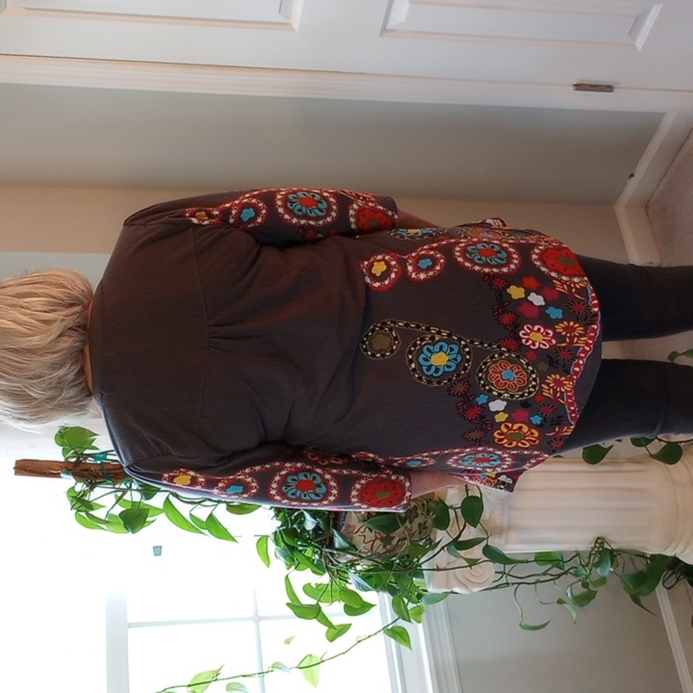 Floral Tunic - Picture 4 of 7
